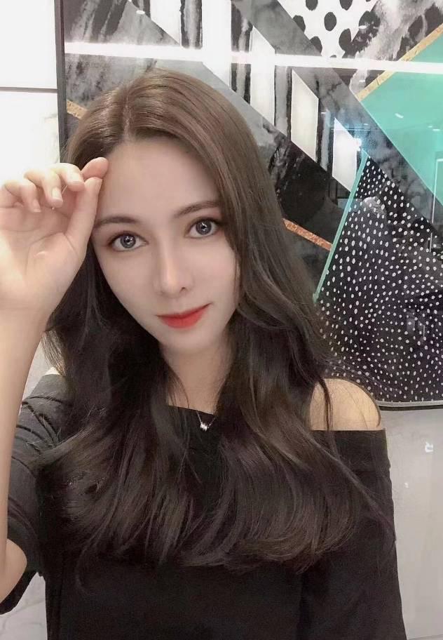 性价比超高的妹子