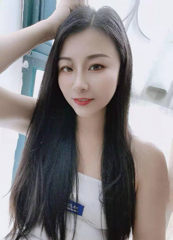 会一字马的小狐狸